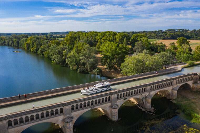 Location de péniche sur le Canal du Midi