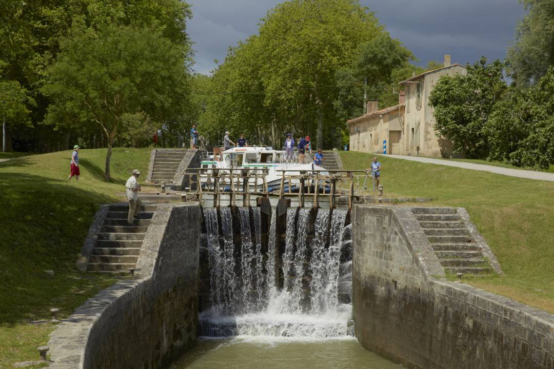 Locks of Fons&eacute;rannes. In order to descend 20 m and catch up with the Orb, the creator of the Canal du Midi, Paul Riquet, had a ladder of 7 locks built, one of the most impressive passages of the Canal du Midi