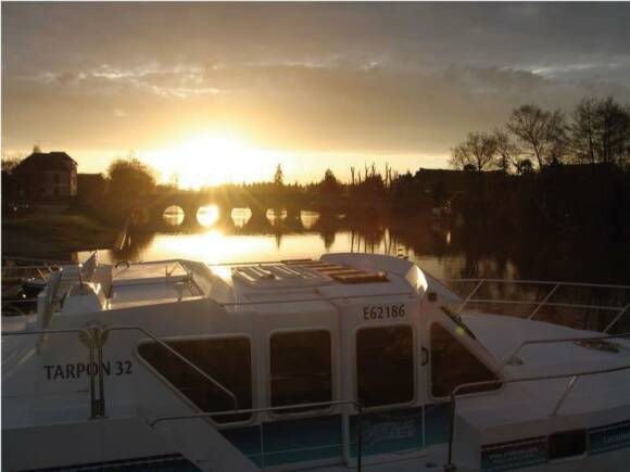 Boating Holidays with Tarpon 32 - At the Dawn