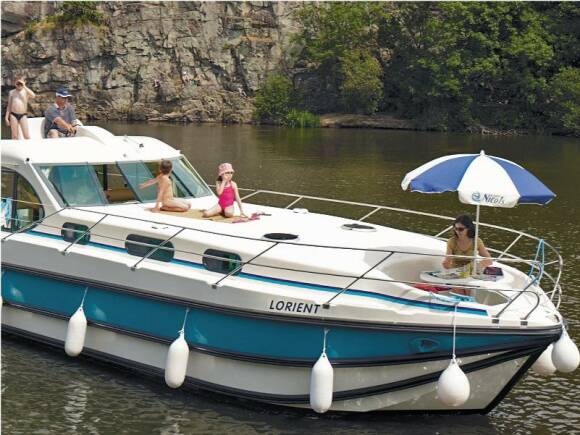 Boating Holidays with Estival Octo - Front Sundeck