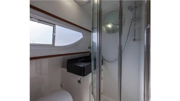 Europa 600 - Bathroom with Electric Toilets