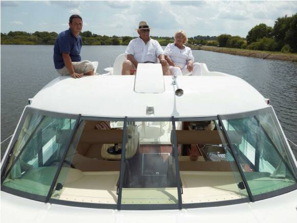Boating Holidays with Estival Octo - Outside Steering Position