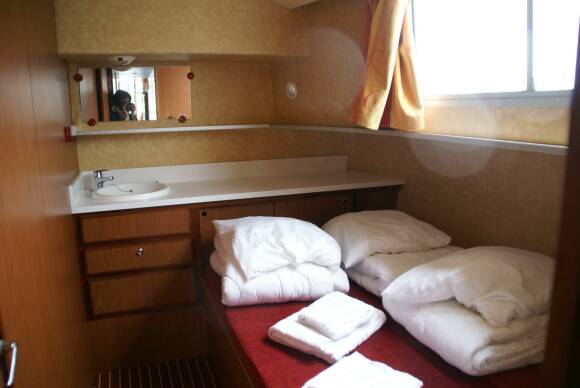 Penichette 1500 R - Front Cabin with a Double Bed