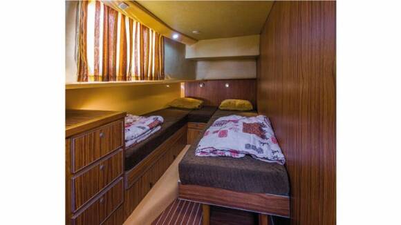 Penichette 1400 FB - Front Cabin choice of 1 Double Bed or 2 Single Beds
