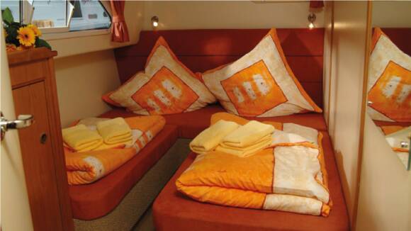 Europa 600 - Starboard Rear Cabin, choice of 1 Double Bed or 2 Single Beds