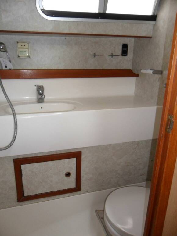 Haines 40 - Barthroom with Electric Toilet
