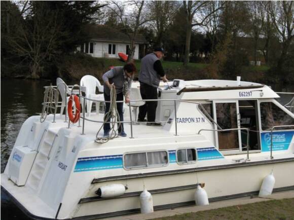 Canal Boat Tarpon 37 - 3 Cabins