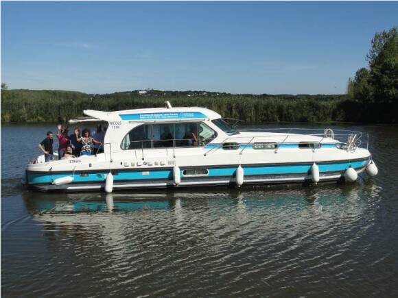 Boating Holidays with Sedan 1310 a - ext 4