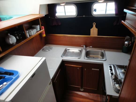 Tarpon 37 - Kitchen with a Large Fridge