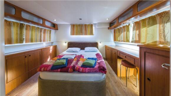 Europa 400 - Large Rear Cabin with a Double Bed
