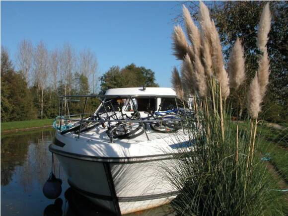 Canal Boat Tarpon 42 - Bow Thruster