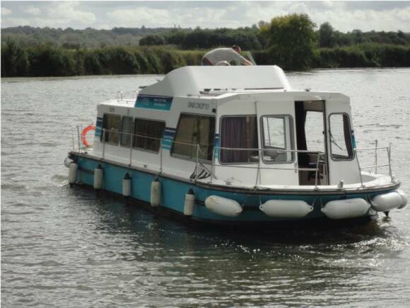 Boating Holidays with Espade Concept Fly - 2 Cabins, ideal for 2 Couples and 2 Children