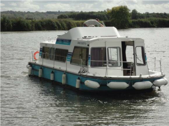 Boating Holidays with Espade Concept Fly - 2 Cabins, ideal for 2 Couples and 2 Children