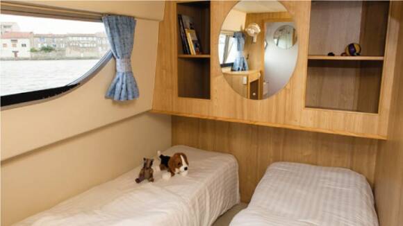 Calypso - Central Cabin choice of 1 Double Bed or 2 Single Beds