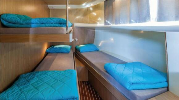 Penichette 1020 FB - Front Cabin, choice of 1 Double Bed or 2 Single Beds + 1 Single Bed