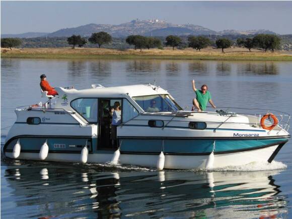 Boating Holidays with Confort 1100 - ext 6