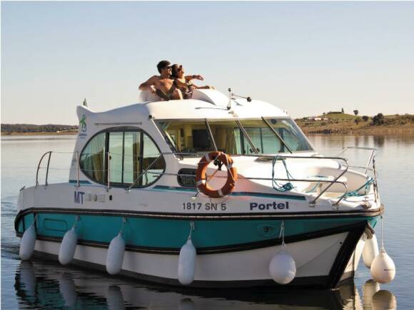 Boating Holidays with Estival Duo - ext 5