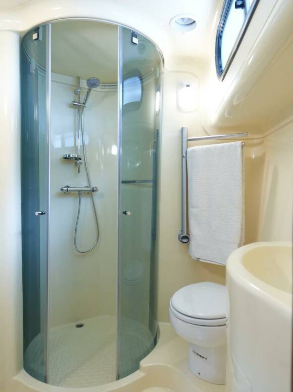 Estival Sixto -Bathroom with Large Shower and Electric Toilet