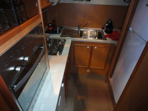 Tarpon 49 Quattro Prestige - Kitchen with Dish Washer and Coffee Machine