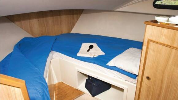 Elegance - Front Cabin with 2 Single Beds