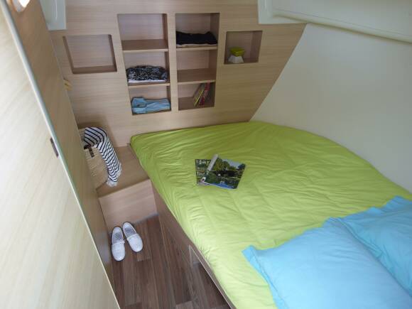 Sedan Primo - Front Cabin with a Double Bed