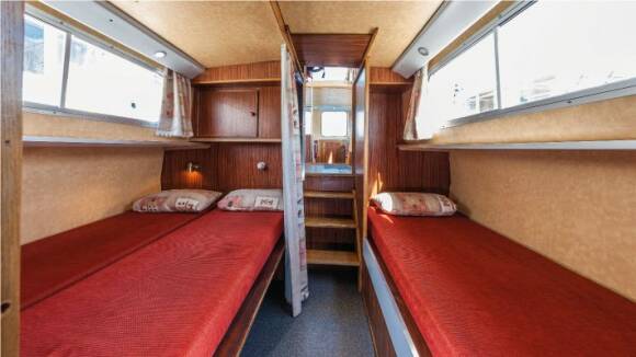 Penichette 1106 FB - Central Cabin with a Double Bed and a Single Bed