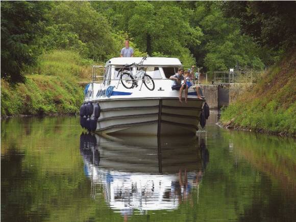 Self-drive Canal Boat Tarpon 42 Trio Prestige - ext 5