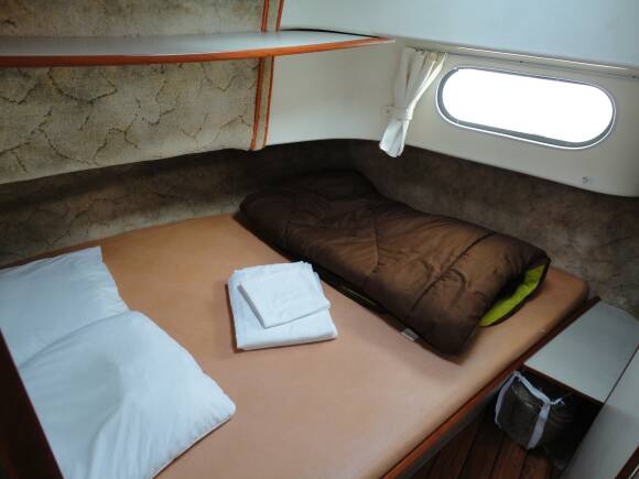 Confort 1350 - Front Cabin with a Double Bed